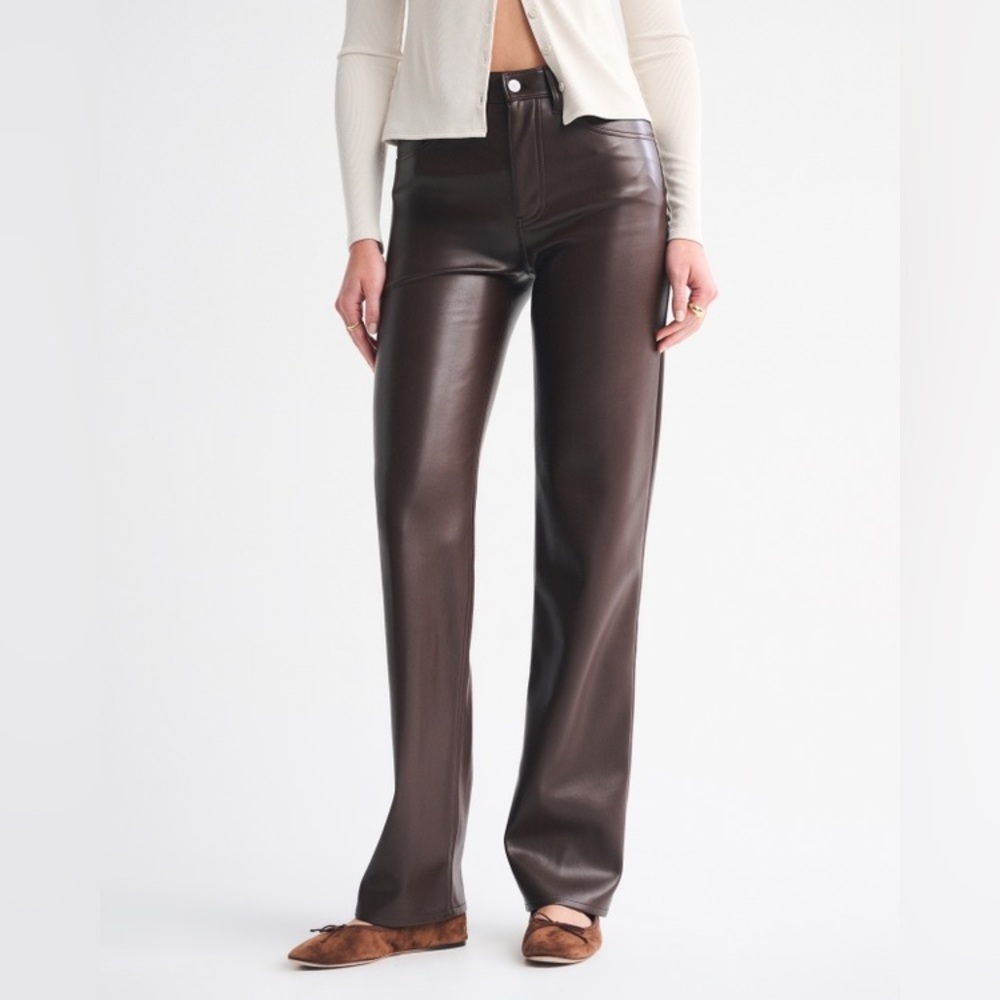 NWT Abercrombie & Fitch 90s high-rise vegan leather pants, coffee brown